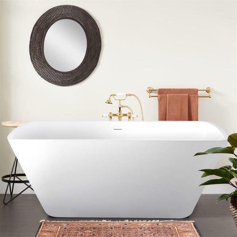 Freestanding Trapezoidal Acrylic Bathtub – view 1