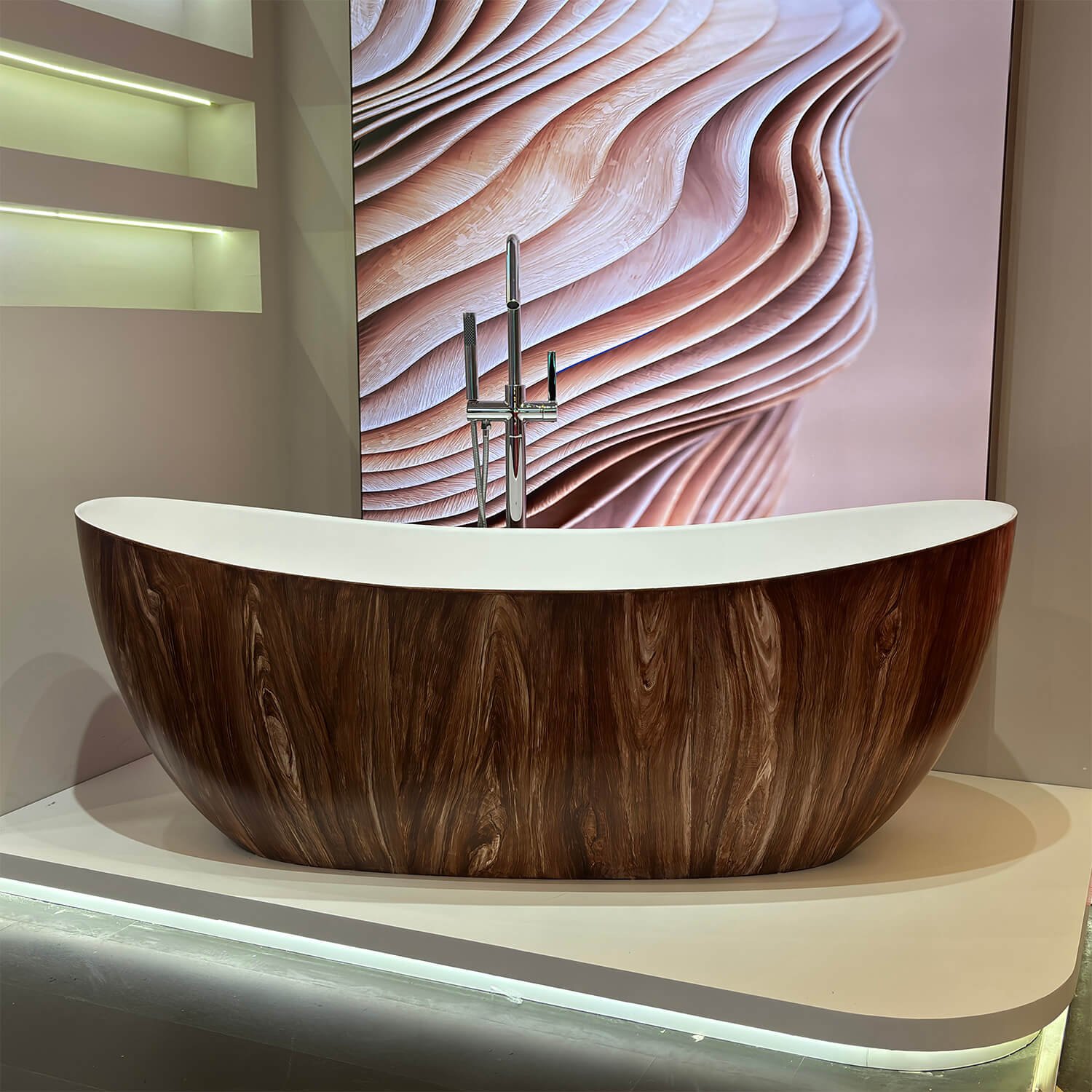 Freistehende Solid Surface Badewanne Holzoptik – 170 cm