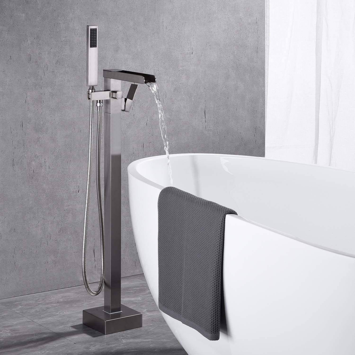 Freistehende Badewannenarmatur | Wasserfall & Handbrause