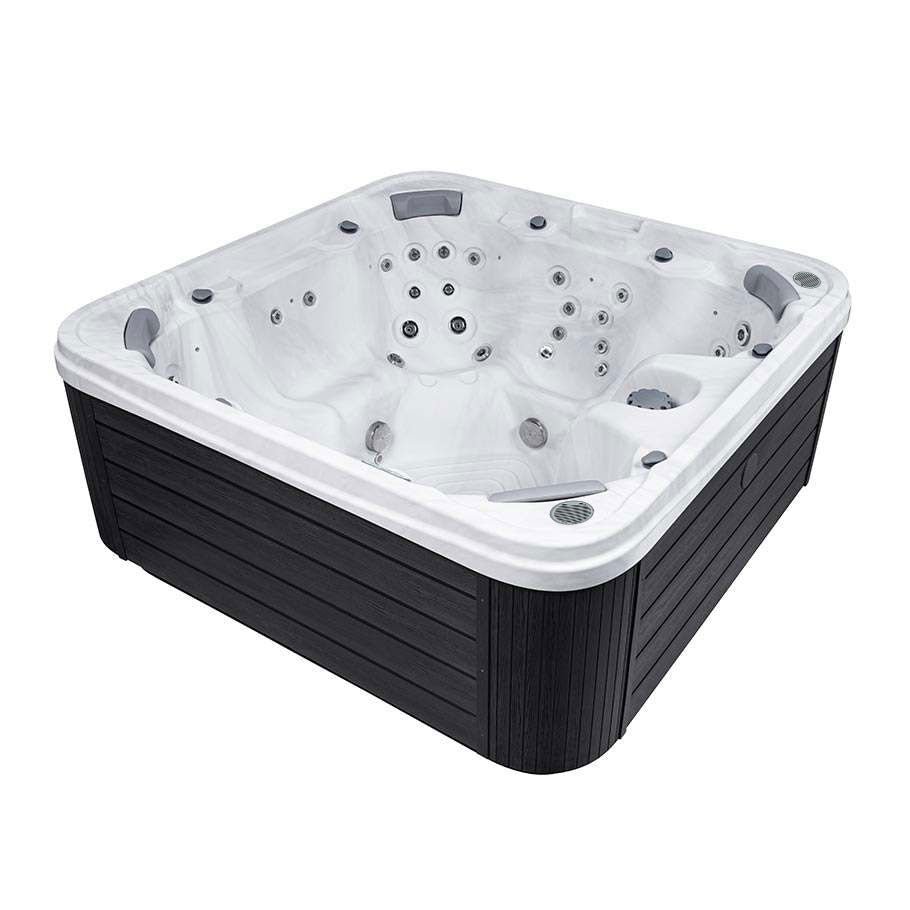 Chicago Wellness Hot Tub – view 3