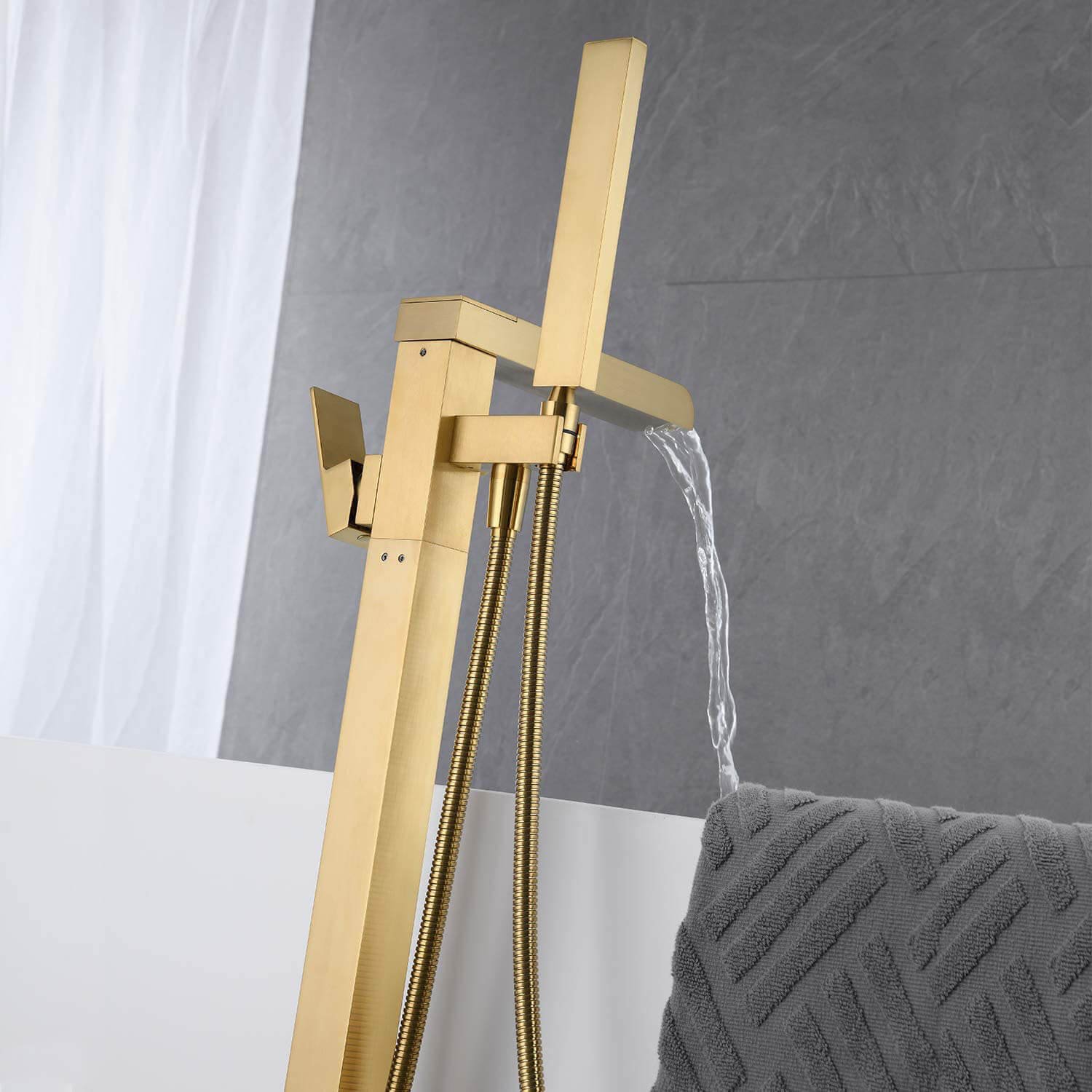 Riva Freestanding Bath Tap – view 2