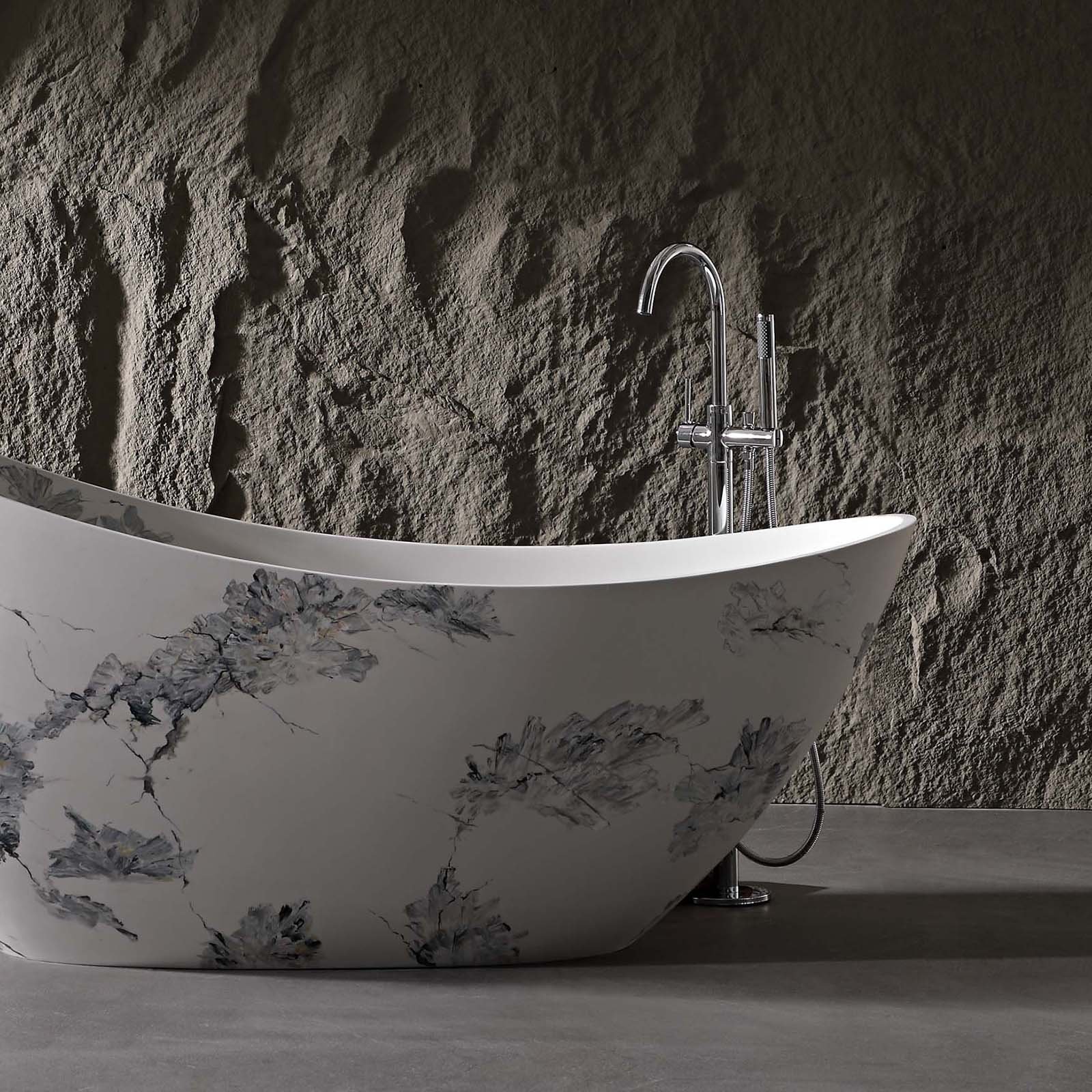 Freestanding Slipper Bath – view 3