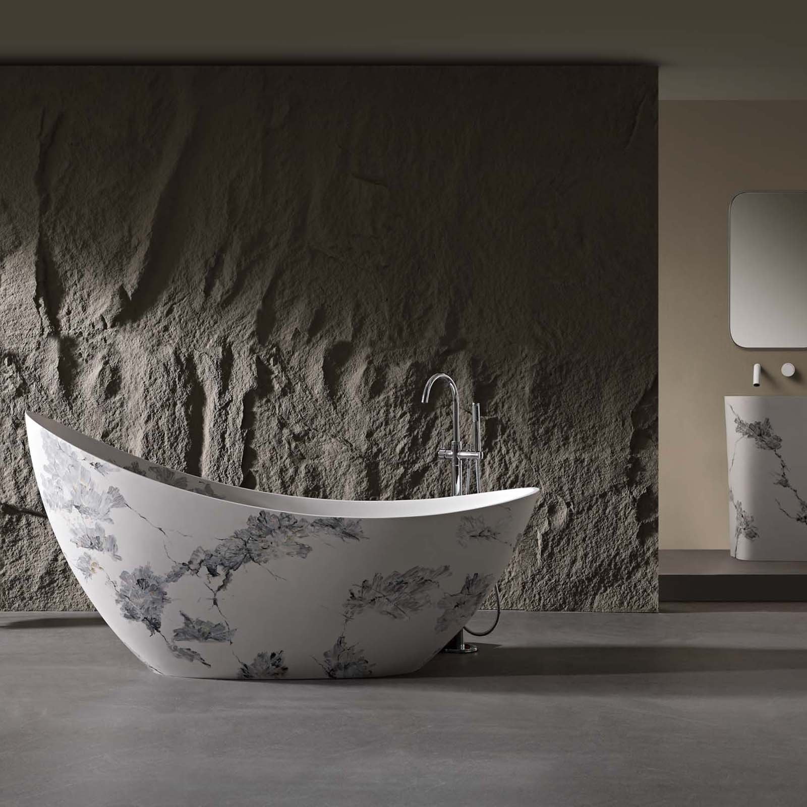 Freestanding Slipper Bath – view 4