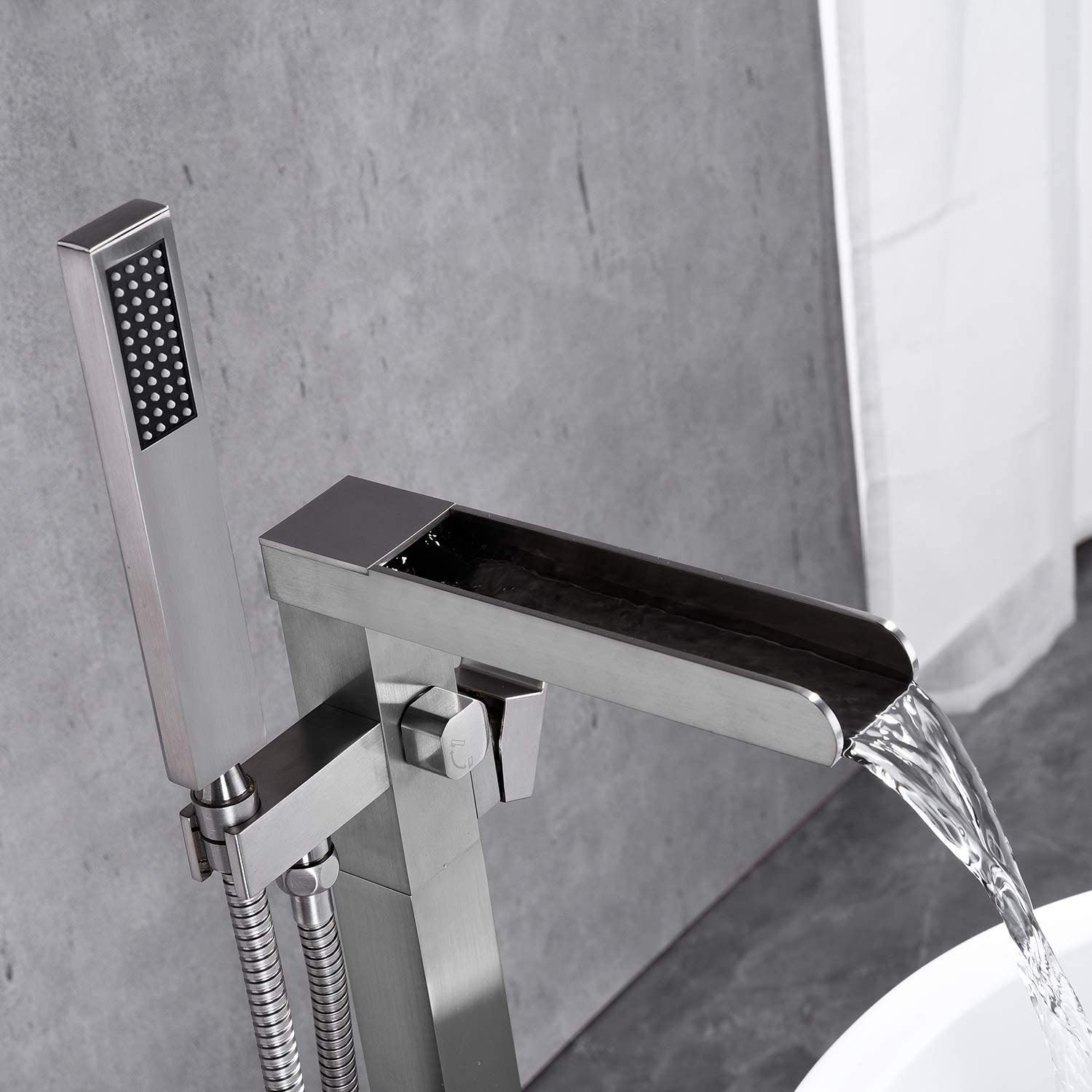 Freistehende Badewannenarmatur | Wasserfall & Handbrause – Bild 2